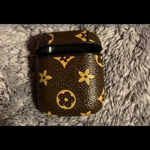 LV AIRPOD CASE